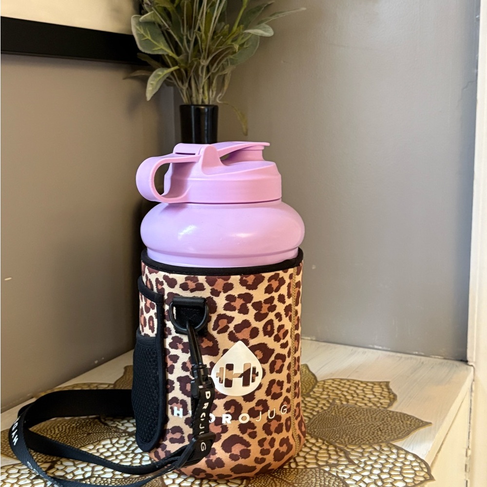 HydroJug with Leopard Print Sleeve and Pink Lid